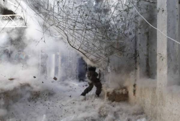 Πολύνεκροι βομβαρδισμοί στο Χαλέπι
