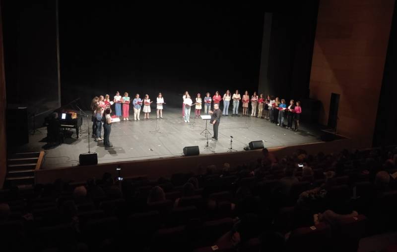 Καλαμάτα: Κέρδισε το χειροκρότημα του κοινού η συναυλία των αριστούχων του Δημοτικού Ωδείου (φωτογραφίες)
