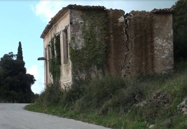 Αδιαφορία για το παλιό σχολείο στα Μινάγια