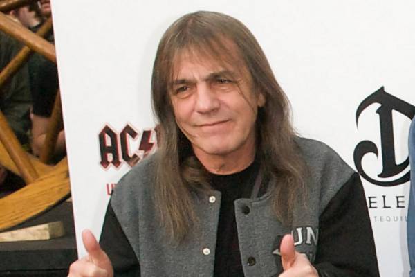 Ο κιθαρίστας και ιδρυτικό μέλος των AC/DC Μάλκολμ Γιανγκ πάσχει από άνοια