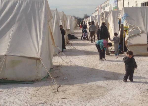 Νέες βολές Αναστασόπουλου κατά Τσώνη για πρόσφυγες 