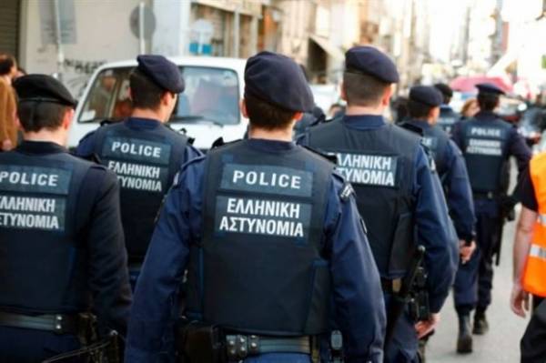 «Μόνιμοι» ψηφοφόροι της Χρυσής Αυγής οι αστυνομικοί