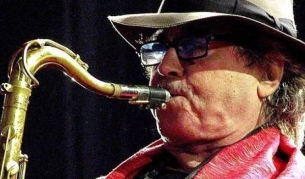 Πέθανε ο Αργεντινός σαξοφωνίστας της τζαζ &quot;Γκάτο&quot; Μπαρμπιέρι (βίντεο)