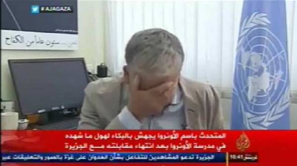 Τα δάκρυα του εκπροσώπου του ΟΗΕ για τον βομβαρδισμό σε σχολείο της Γάζας (βίντεο)