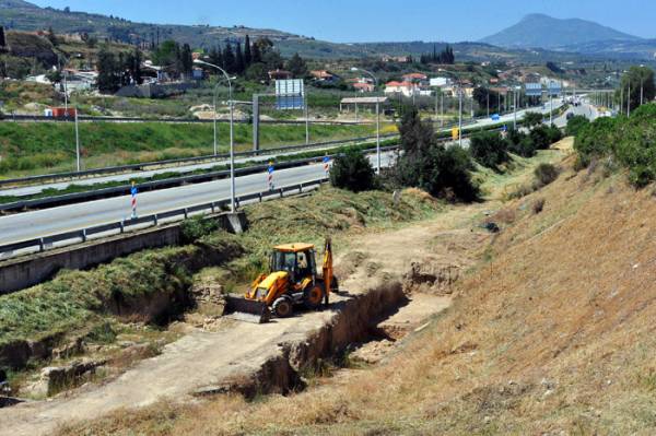 Λαμπρόπουλος - Τατούλης στριμώχνουν Σαμαρά