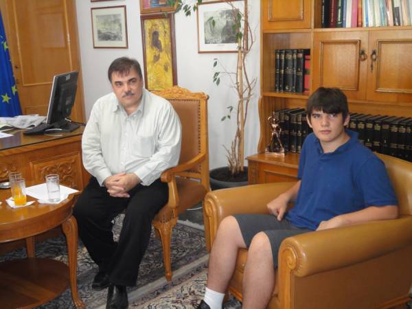 Περικλής Παπαδόπουλος: "Μοναδικός ο χώρος της Μεσσηνίας για δημιουργία διαστημικής πύλης"