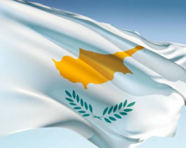 Την 54η επέτειο ανακήρυξης της ανεξαρτησίας της γιορτάζει σήμερα η Κυπριακή Δημοκρατία