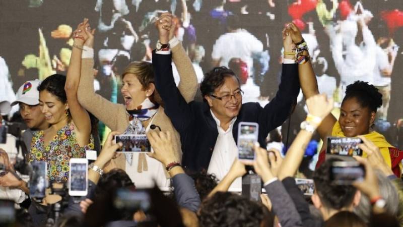 Κολομβία: Ο κεντροαριστερός Γουστάβο Πέτρο κέρδισε τον 1ο γύρο των προεδρικών εκλογών