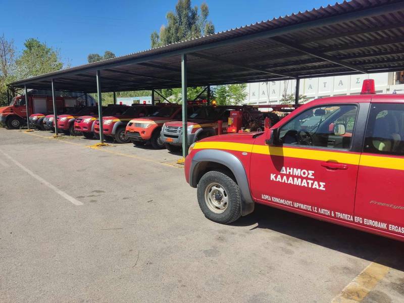 Καλαμάτα: Στις θέσεις τους από χθες τα πυροσβεστικά οχήματα, νωρίτερα από κάθε άλλη χρονιά (βίντεο)