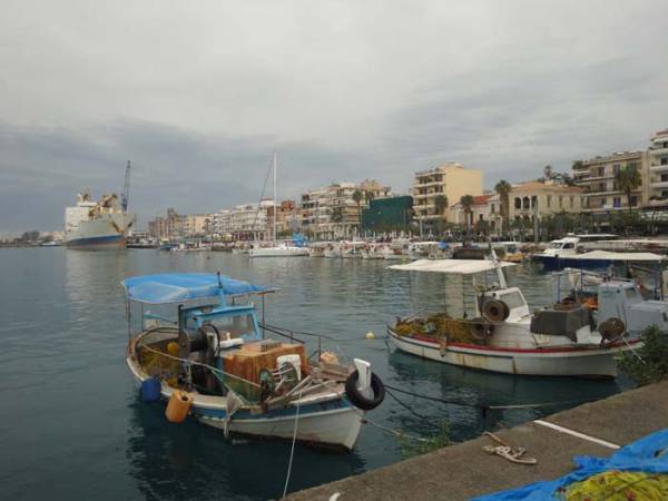Μια μικρή βόλτα στο λιμάνι της Καλαμάτας (φωτογραφίες)
