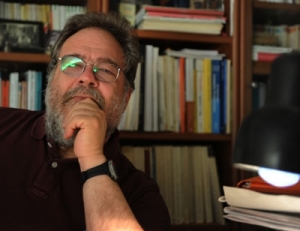 Ο συγγραφέας Τεύκρος Μιχαηλίδης παρουσιάζει βιβλία του στην Καλαμάτα