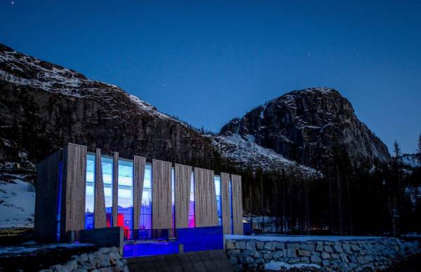Δείτε τον πιο όμορφο σταθμό παραγωγής ηλεκτρικής ενέργειας στη Νορβηγία!