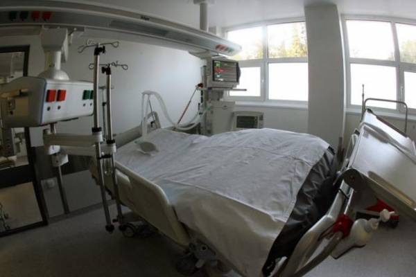 Η Δημόσια Υγεία στην... εντατική - Με 120 λιγότερες κλίνες στις ΜΕΘ θα λειτουργούν τα νοσοκομεία