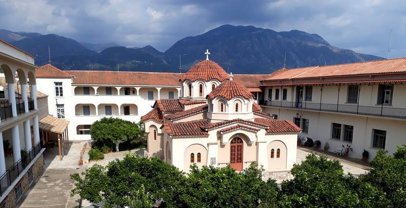 Λειτουργεί το Μοναστήρι των Αγίων Κωνσταντίνου και Ελένης Καλογραιών Καλαμάτας