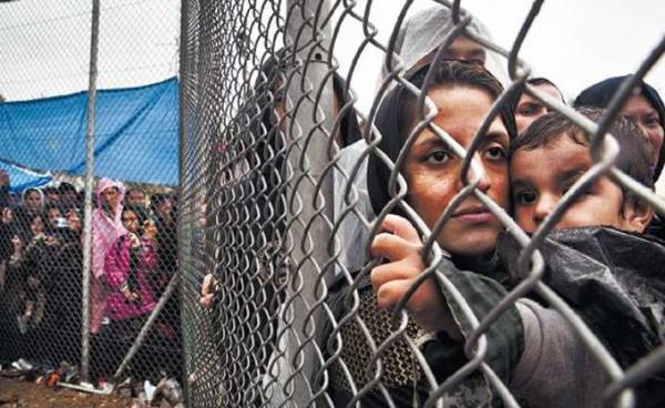 Η Ουγγαρία συνεχίζει τη σκληρή της στάση προς τους μετανάστες