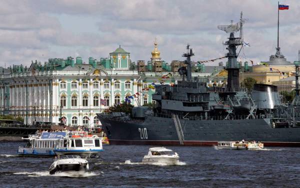Μόνιμη παρουσία του ρωσικού πολεμικού στόλου και στις «Επτά Θάλασσες»