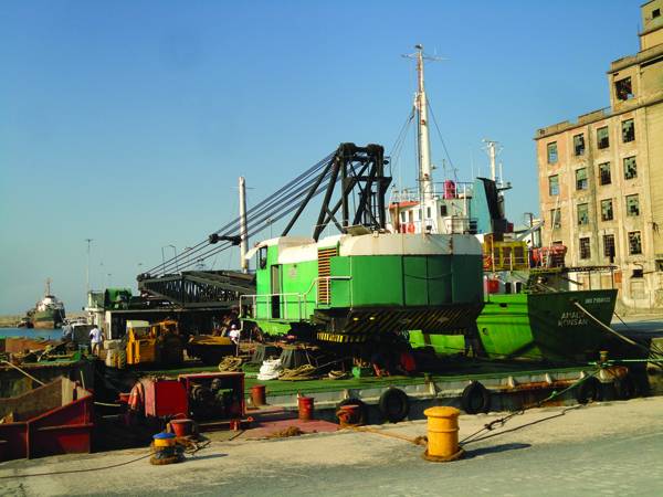 65.000 ευρώ για το γερανό στο λιμάνι της Καλαμάτας