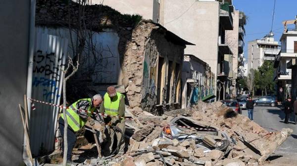 Δεκατρείς κατεδαφίσεις ετοιμόρροπων κτιρίων προγραμματίζει ο δήμος Αθηναίων