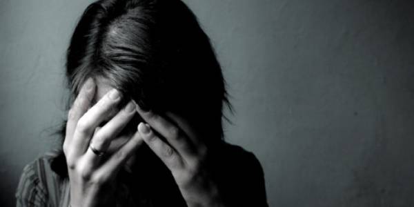 Πάνω από 10.000 περιπτώσεις άσκησης βίας σε γυναίκες καταγγέλθηκαν φέτος στην ΕΛΑΣ