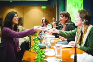 Βραβείο στην Κατ. Ζωντανού από τη Γυναικεία Λογοτεχνική Συντροφιά