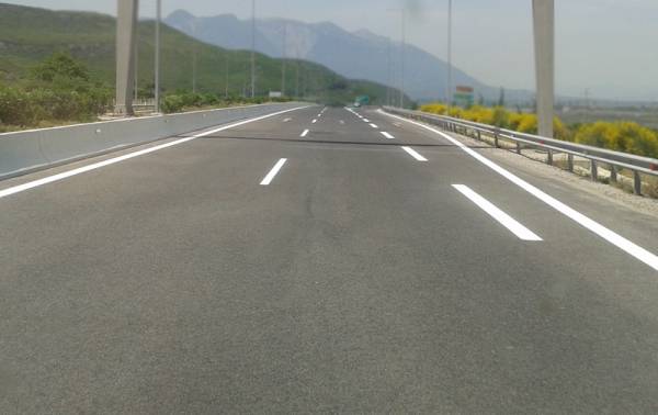 Απαγόρευση κυκλοφορίας φορτηγών στον αυτοκινητόδρομο Κόρινθος - Τρίπολη- Καλαμάτα και Λεύκτρο - Σπάρτη