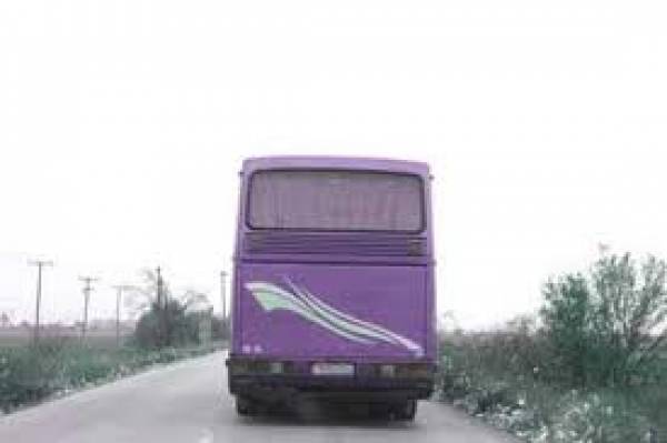 Αλβανός χωρίς δίπλωμα μετέφερε 49 ομοεθνείς του με παράνομο λεωφορείο
