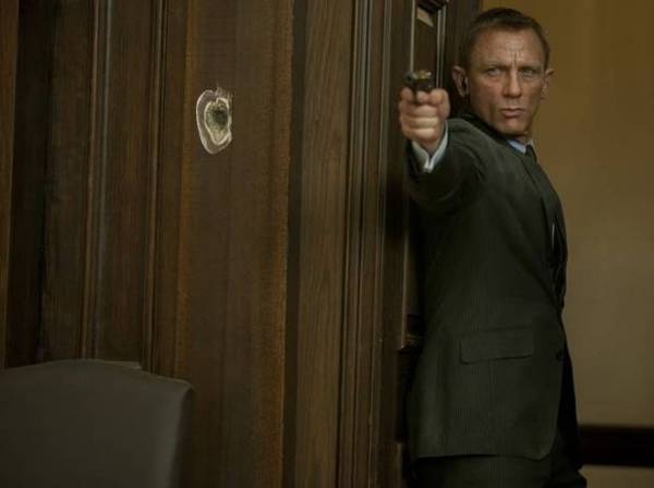 James Bond: Γιατί θα έπρεπε να ήταν ήδη νεκρός