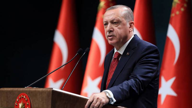 Ο Ερντογάν ανακοίνωσε ότι είναι ο νικητής των εκλογών, το AKP θα έχει την πλειοψηφία στο κοινοβούλιο
