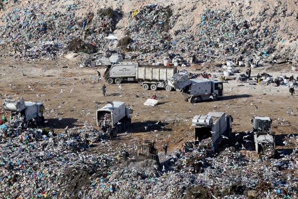 &quot;Πραξικοπηματική ενέργεια&quot; η μεταφορά 4.000 τόνων σκουπιδιών από την Τρίπολη στη Φυλή λέει η Περιφέρεια Αττικής