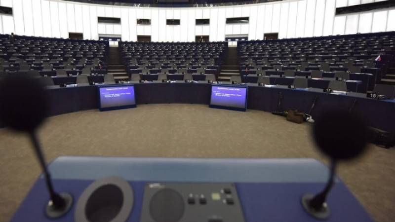 Δημοσκόπηση: Τα ακροδεξιά κόμματα αναμένεται να διπλασιάσουν τις έδρες τους στο Ευρωκοινοβούλιο