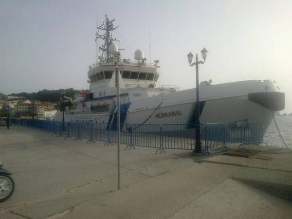Το πλοίο της Frontex στην Πύλο