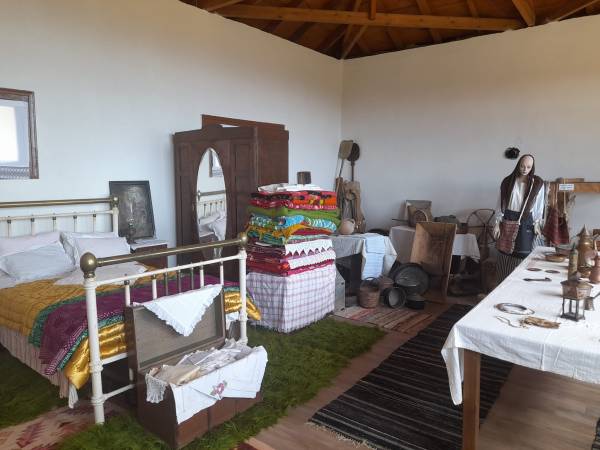 Ένα μουσείο «γεννιέται» στον Κουταλά – Το λιθόστρωτο μονοπάτι που οδηγεί στο «μπαλκόνι» της Καλαμάτας