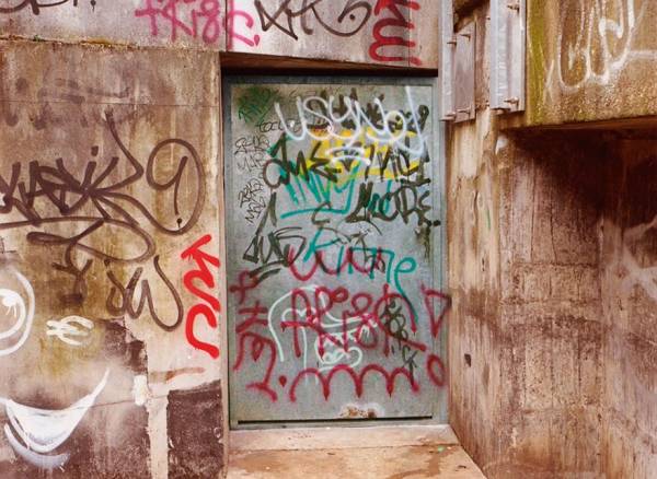 &quot;Μεταφράζοντας&quot; τα γκράφιτι στους τοίχους (φωτογραφίες)