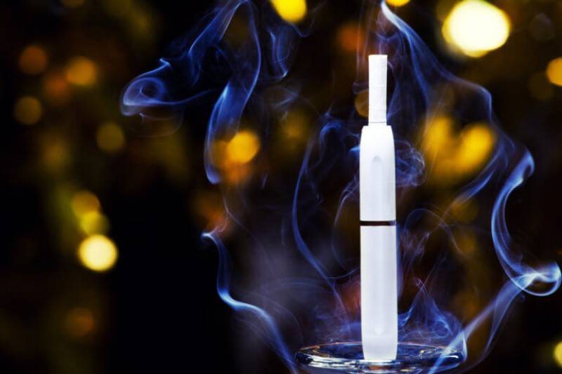 Έρευνα: Οι συσκευές θέρμανσης καπνού προκαλούν το ίδιο σοβαρές βλάβες με τα ηλεκτρονικά τσιγάρα