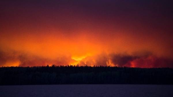 «Μακρύ και δύσκολο καλοκαίρι» στον Καναδά: Οι δασικές πυρκαγιές αυξάνονται