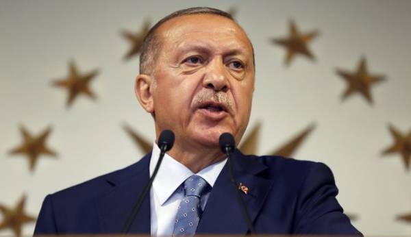 Στο &quot;κόκκινο&quot; οι σχέσεις ΗΠΑ - Τουρκίας: Αδιάλλακτος ο Ερντογάν για τον πάστορα
