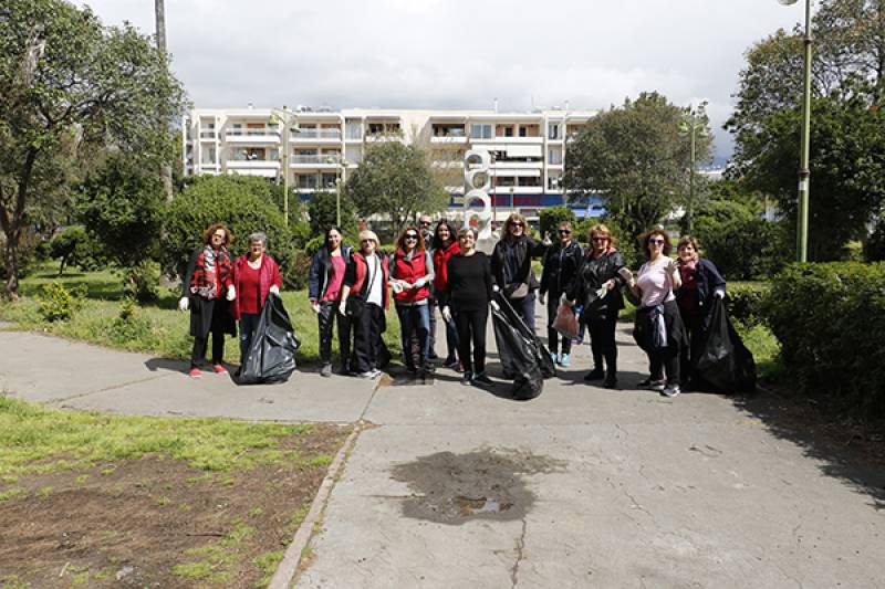 Εθελοντές καθάρισαν γειτονιές της Καλαμάτας