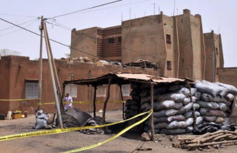 Μάλι: Τουλάχιστον 15 νεκροί από κατάρρευση κτιρίου