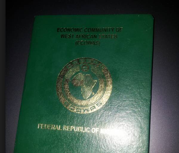 Νηγηριανή συνελήφθη με πλαστό διαβατήριο στο αεροδρόμιο Καλαμάτας