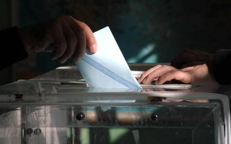 Περιφερειακές εκλογές: “Δυνατά χαρτιά” στην έδρα του αντιπάλου;