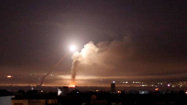 Ισραηλινή πυραυλική επίθεση κατά του διεθνούς αεροδρομίου της Δαμασκού