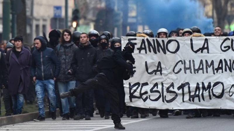 Ιταλία: Επεισόδια στο Τορίνο μετά την εκκένωση κατάληψης