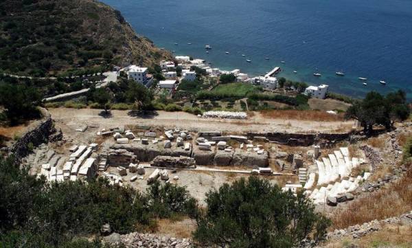 Παραδόθηκε το ανακαινισμένο αρχαίο θέατρο της Μήλου