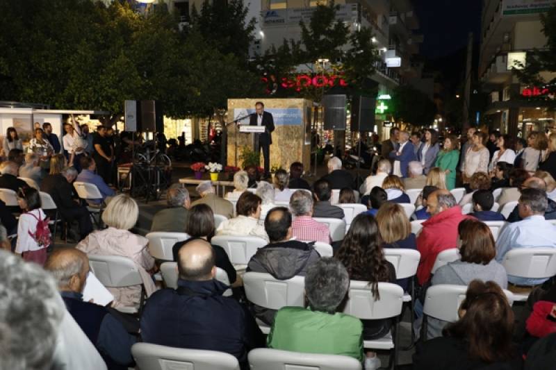 Κοσμόπουλος στην κεντρική του ομιλία: “Να κάνουμε πράξη την Καλαμάτα των ονείρων μας”
