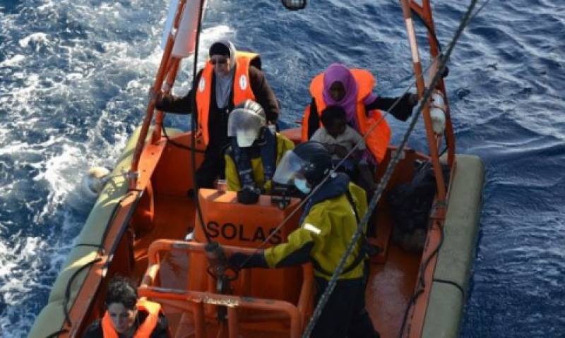 Διάσωση 40 προσφύγων και μεταναστών στη θάλασσα της Λέσβου