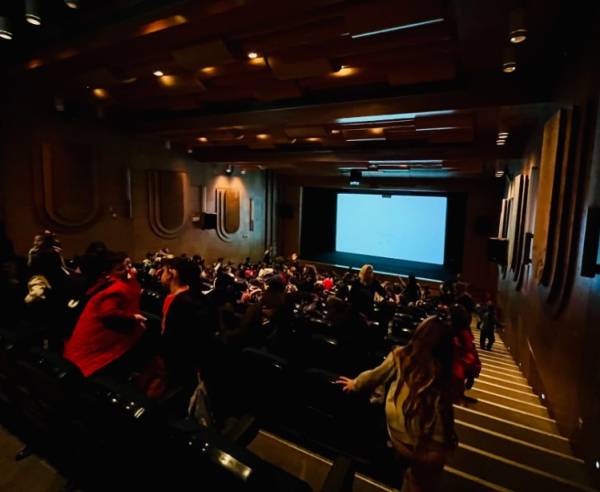 Πλήθος μαθητών στο 2ο Παιδικό και Εφηβικό Φεστιβάλ Κινηματογράφου Καλαμάτας