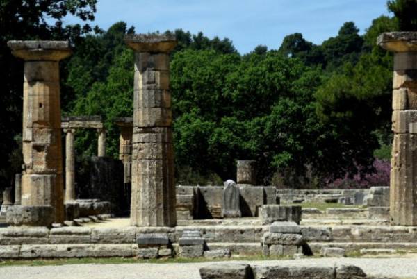 Αρχαία Ολυμπία:  Τεραστίων διαστάσεων ανακάλυψη η πήλινη πλάκα με τους στίχους της Οδύσσειας