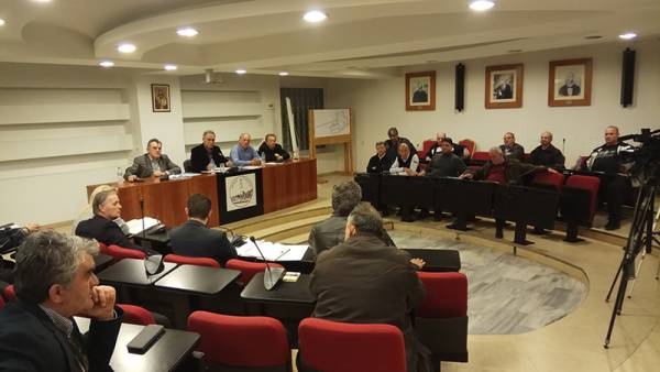 Γκρίνιες για την παρέμβαση στους δρόμους του Δήμου Μεσσήνης