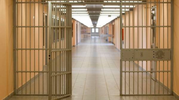 Νέο ξυλοδαρμός σωφρονιστικού υπαλλήλου στις φυλακές Λάρισας