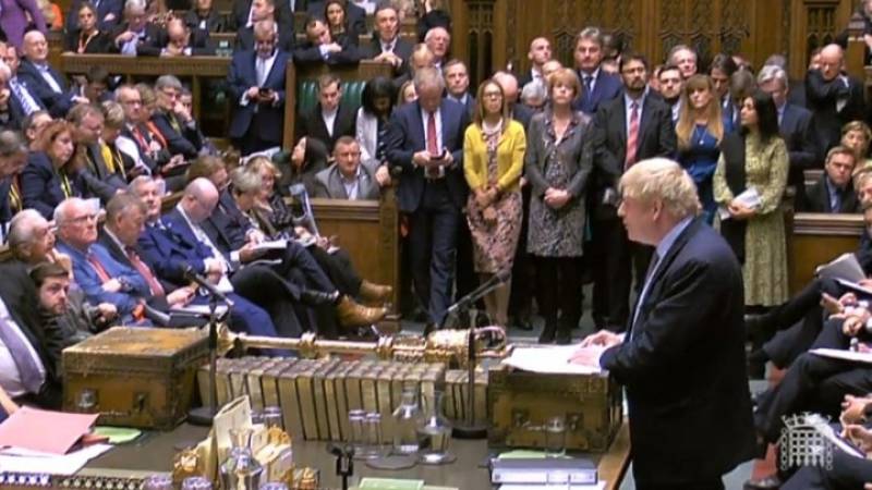 Τζόνσον στη Βουλή των Κοινοτήτων: Η συμφωνία για το Brexit επιτρέπει στην ΕΕ και στο Λονδίνο να πάνε μπροστά